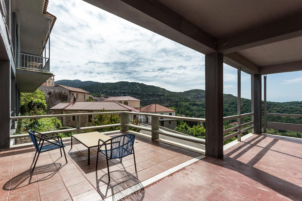 Theoxenia Hotel Andritsaina Luaran gambar